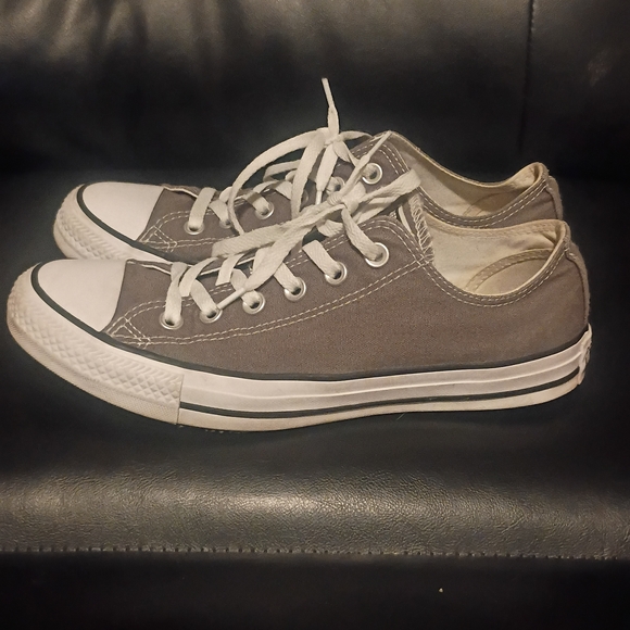Converse Gray Low-Top Chuck Taylor Sneakers 9 Men 7 Women - Picture 4 of 9